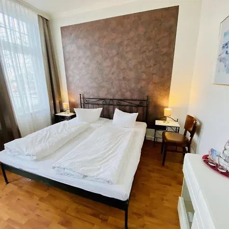 Апартаменти Doppelzimmer Humidor, Direkt Am Alten Strom Росток